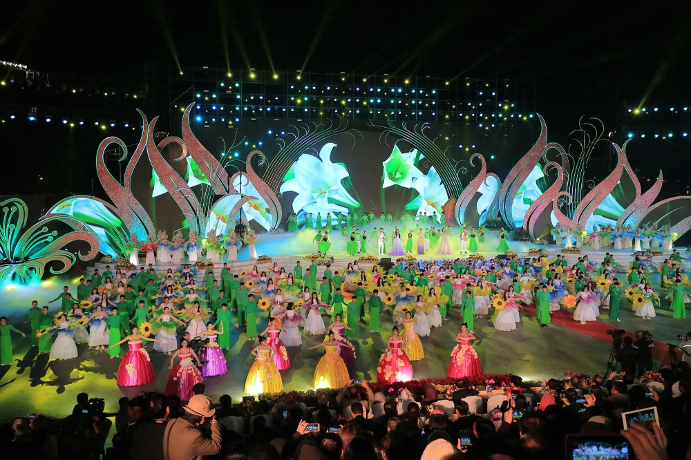 Rực rỡ đêm hội khai mạc Festival hoa Đà Lạt 2019 ảnh 7 Rực rỡ đêm hội khai mạc Festival hoa Đà Lạt 2019 ảnh 7