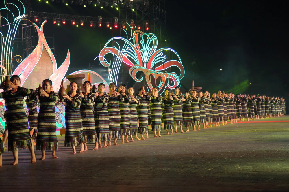 Rực rỡ đêm hội khai mạc Festival hoa Đà Lạt 2019 ảnh 4 Rực rỡ đêm hội khai mạc Festival hoa Đà Lạt 2019 ảnh 4