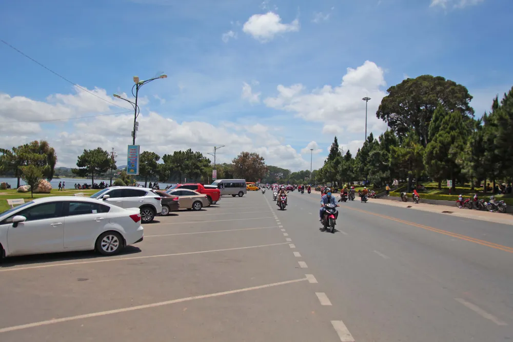 Du khách bắt đầu đổ về Đà Lạt nghỉ lễ ảnh 1