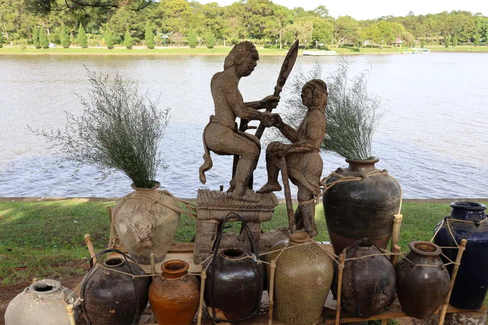 Thưởng lãm không gian văn hoá Tây Nguyên bên hồ Xuân Hương – Đà Lạt ảnh 6