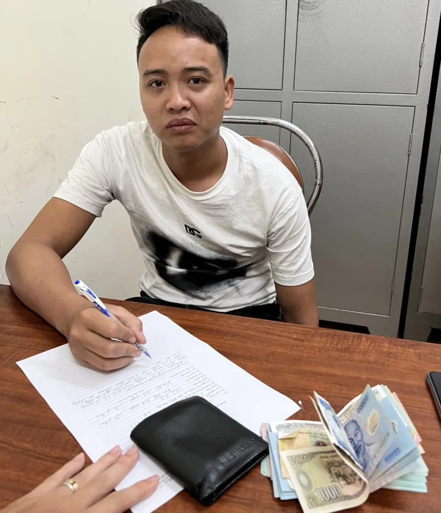 Nguyễn Văn Hào tại thời điểm bị Công an tỉnh Lâm Đồng bắt giữ Nguyễn Văn Hào tại thời điểm bị Công an tỉnh Lâm Đồng bắt giữ