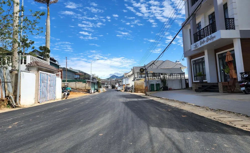 Đường Đinh Công Tráng, phường 7, TP Đà Lạt sau khi nâng cấp, cải tạo Đường Đinh Công Tráng, phường 7, TP Đà Lạt sau khi nâng cấp, cải tạo