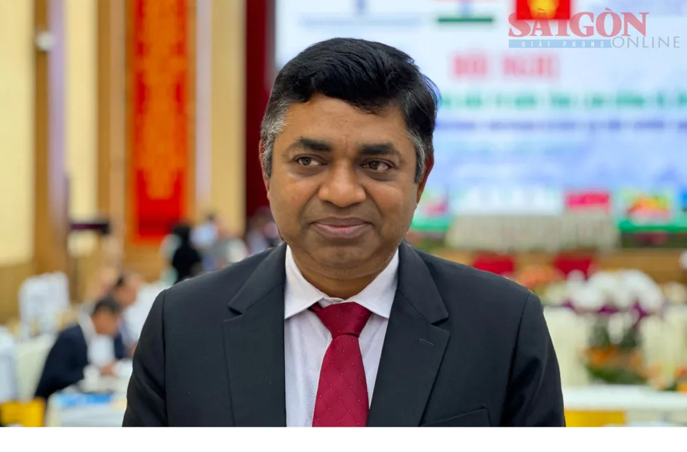 Ông Madan Mohan Sethi, Tổng Lãnh sự Ấn Độ tại TPHCM. Ảnh: ĐOÀN KIÊN