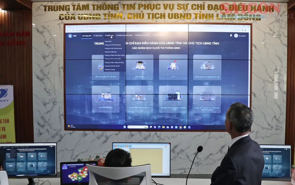 Nhiều lĩnh vực tích hợp trong hệ thống của Trung tâm điều hành thông minh IOC tỉnh Lâm Đồng. Ảnh: ĐOÀN KIÊN