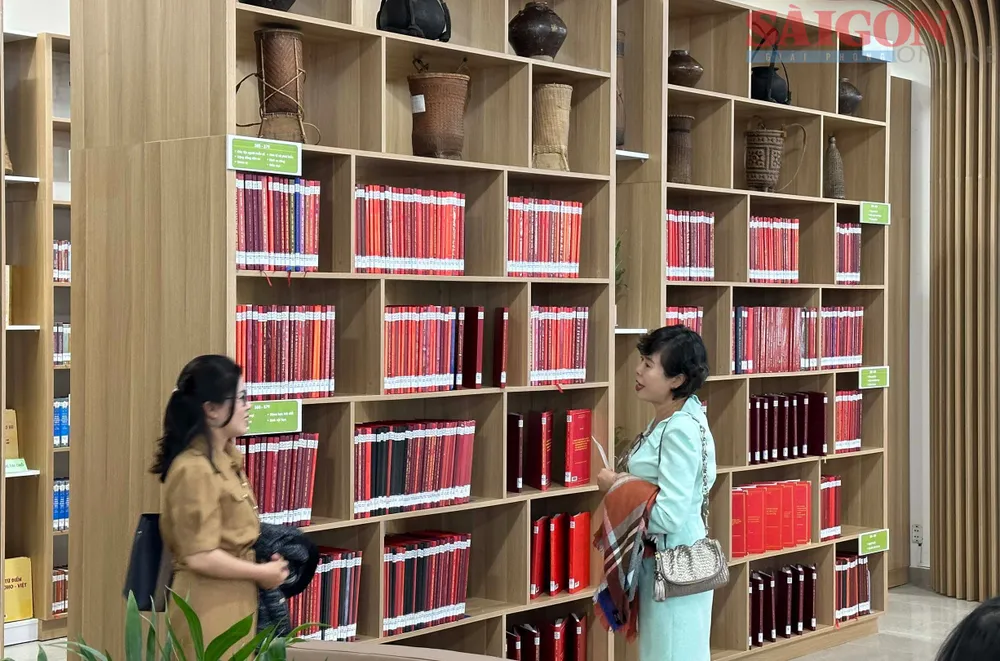 Không gian tư liệu Tây Nguyên tập hợp nhiều công trình nghiên cứu về vùng đất, con người Tây Nguyên. Ảnh: ĐOÀN KIÊN