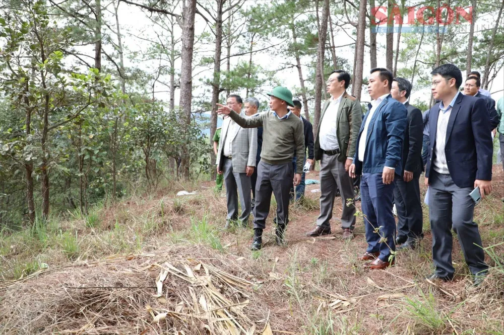 Chủ tịch UBND tỉnh Lâm Đồng Trần Văn Hiệp đến hiện trường chỉ đạo đẩy nhanh tiến độ thực hiện dự án nâng cấp mở rộng đèo Prenn 03693a79f1d8598600c9-7113-7864-7773.jpg
