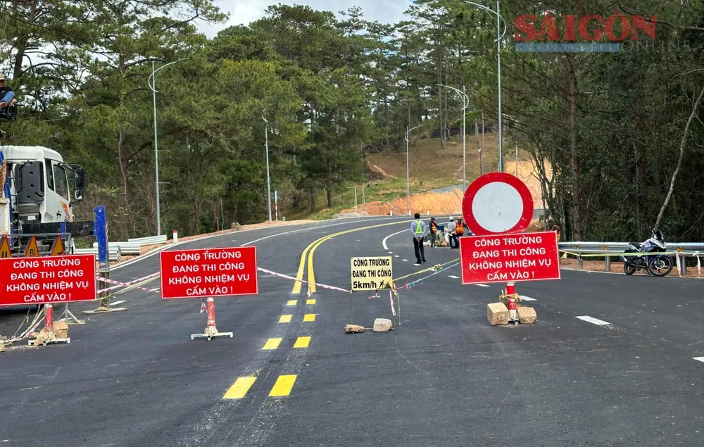 Đèo Prenn trước thời điểm cho phép lưu thông tạm thời toàn tuyến 94e386929833306d6922-6881-8769.jpg