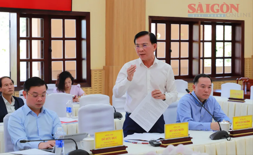 Chủ tịch UBND tỉnh Đắk Nông Hồ Văn Mười phát biểu tại buổi làm việc. Ảnh: ĐOÀN KIÊN IMG_0766.JPG