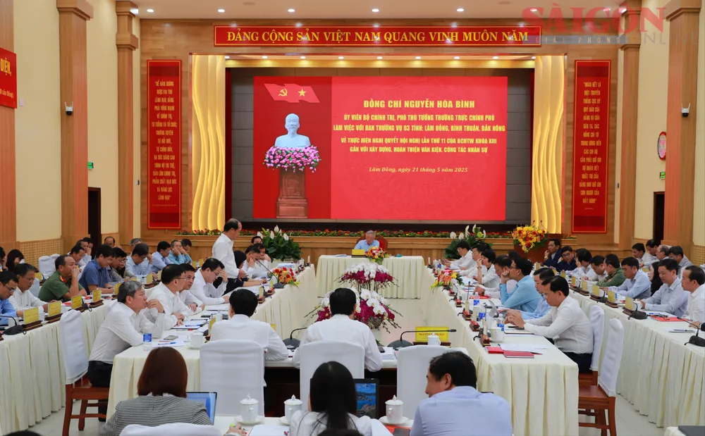 Quang cảnh buổi làm việc. Ảnh: ĐOÀN KIÊN IMG_0771.JPG