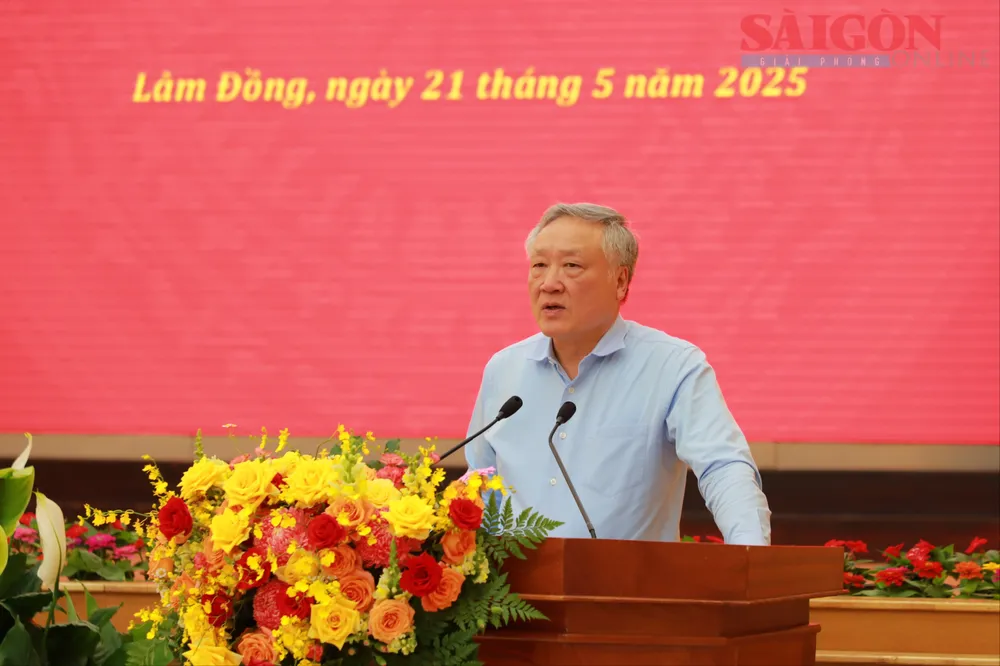 Phó Thủ tướng Thường trực Nguyễn Hoà Bình phát biểu chỉ đạo tại buổi làm việc. Ảnh: ĐOÀN KIÊN IMG_0773.JPG
