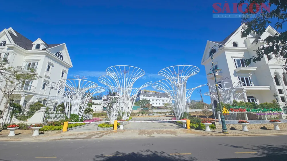 Dự án với các biệt thự mới xây trên khu vực những biệt thự cũ được tháo dỡ. Ảnh: ĐOÀN KIÊN b30056a44b0ff551ac1e.jpg
