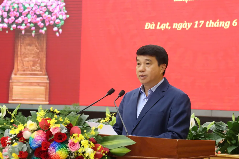 Bí thư Tỉnh ủy Lâm Đồng Y Thanh Hà Niê Kđăm phát biểu tại hội nghị. Ảnh: ĐOÀN KIÊN 714c43e508b9bfe7e6a8.jpg