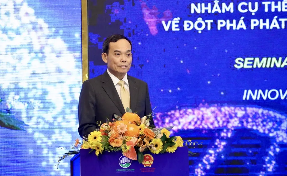 Đồng chí Trần Lưu Quang, Bí thư Trung ương Đảng, Trưởng ban Chính sách, Chiến lược Trung ương phát biểu tại hội thảo Thúc đẩy hợp tác Công nghệ Y sinh (1).jpg