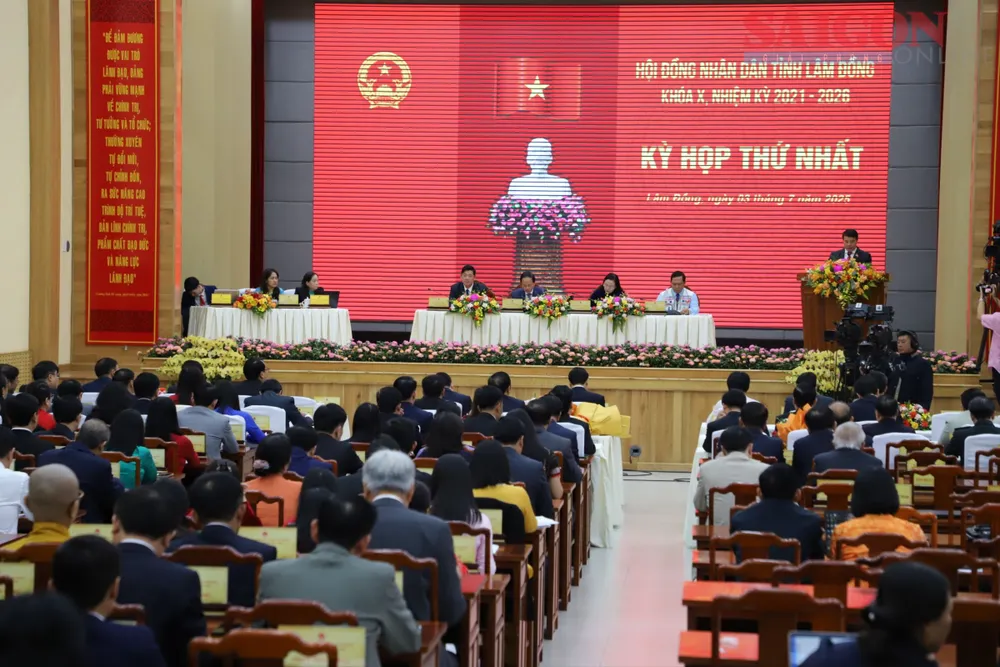 Quang cảnh kỳ họp. Ảnh: ĐOÀN KIÊN IMG_1593.JPG