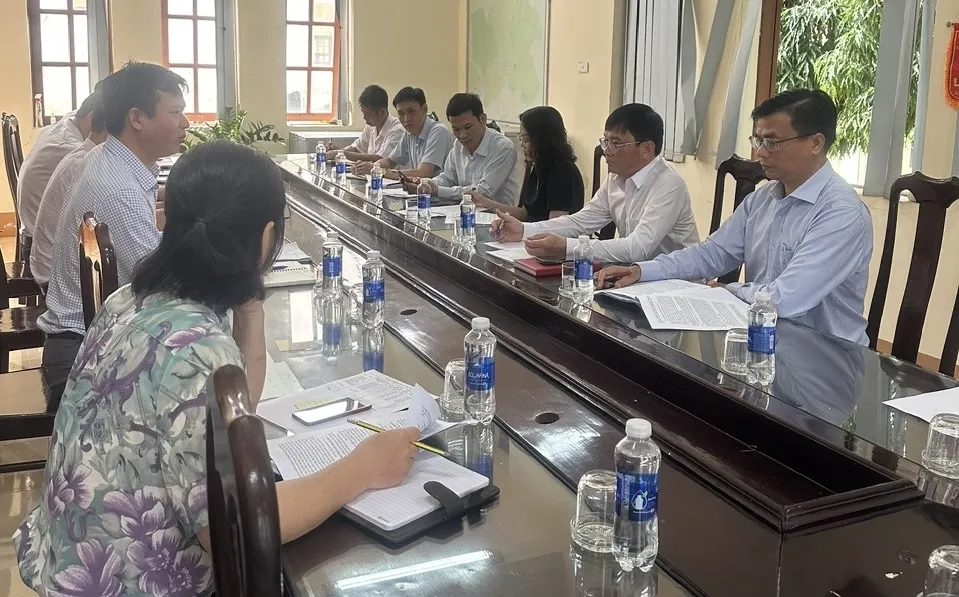 Cục Chăn nuôi và Thú y làm việc với Sở Nông nghiệp - Môi trường tỉnh Lâm Đồng về công tác phòng, chống dịch tả heo châu Phi trên địa bàn 760aa5427c85f5dbac94 (1).jpg