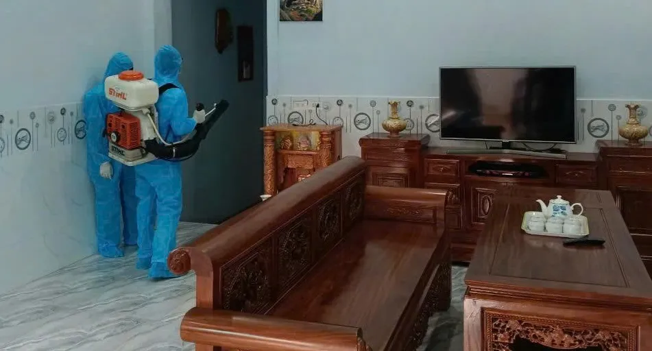 Cơ quan chức năng phun hóa chất phòng chống dịch sốt xuất huyết tại phường Cam Ly - Đà Lạt, tỉnh Lâm Đồng cdd2f4c3d1bb59e500aa.jpg