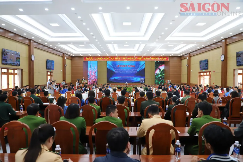 Quang cảnh lễ phát động. Ảnh: ĐOÀN KIÊN IMG_3094.JPG