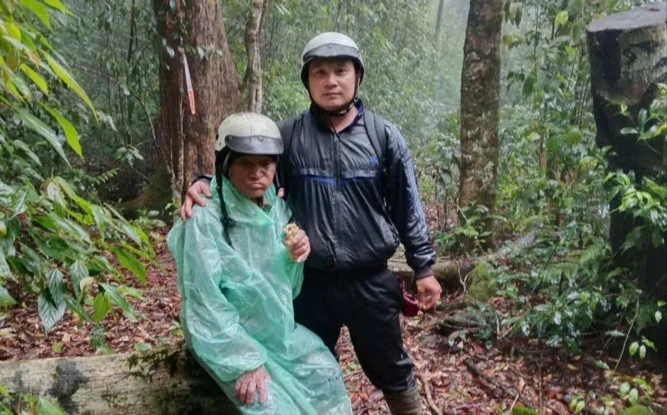 Ông R Ông Ha Hoanh được tìm thấy sau 5 ngày mất tích trong rừng