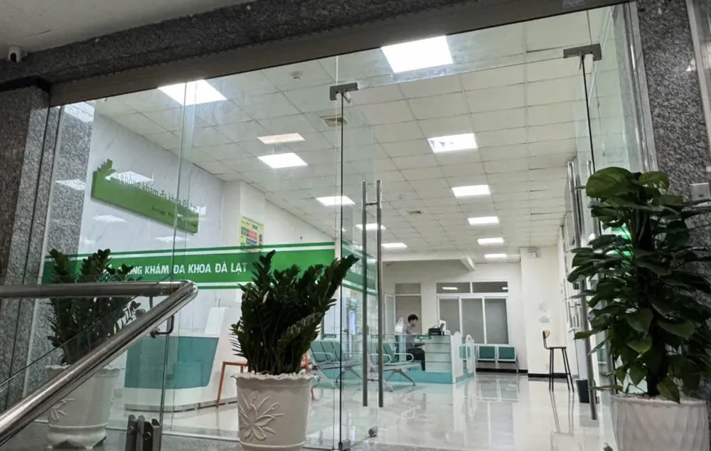 Phòng khám Đa khoa Đà Lạt bị xử phạt hành chính 94 triệu đồng, tước quyền sử dụng giấy phép trong 3 tháng Screenshot 2025-09-23 at 09.50.38.png