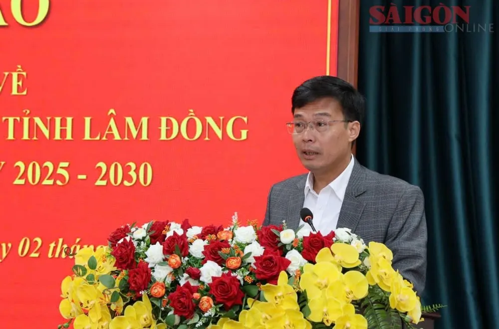 Phó Chủ tịch UBND tỉnh Lâm Đồng Đinh Văn Tuấn thông tin về công tác chuẩn bị Đại hội. Ảnh: ĐOÀN KIÊN 594812293089924717.jpg