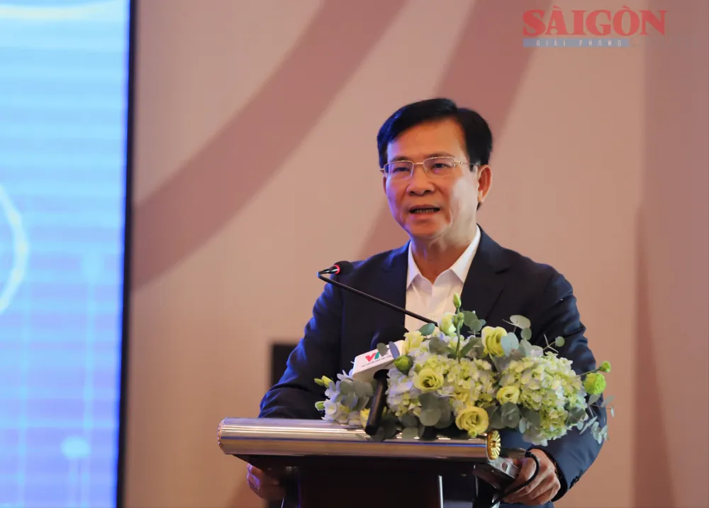 Chủ tịch UBND tỉnh Lâm Đồng Hồ Văn Mười phát biểu tại buổi tổng kết. Ảnh: ĐOÀN KIÊN IMG_5183.JPG