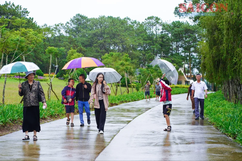 Du lịch là điểm sáng trong bức tranh phát triển kinh tế - xã hội của tỉnh Lâm Đồng. Ảnh: ĐOÀN KIÊN cae7d4843fd1b28febc0.jpg