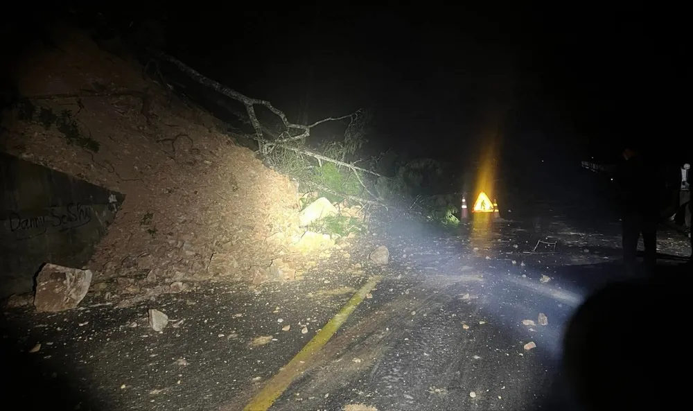 Điểm sạt lở trên Quốc lộ 20 đoạn qua phường Xuân Trường - Đà Lạt 571215115_845077251378687_6092031588178888716_n.jpg