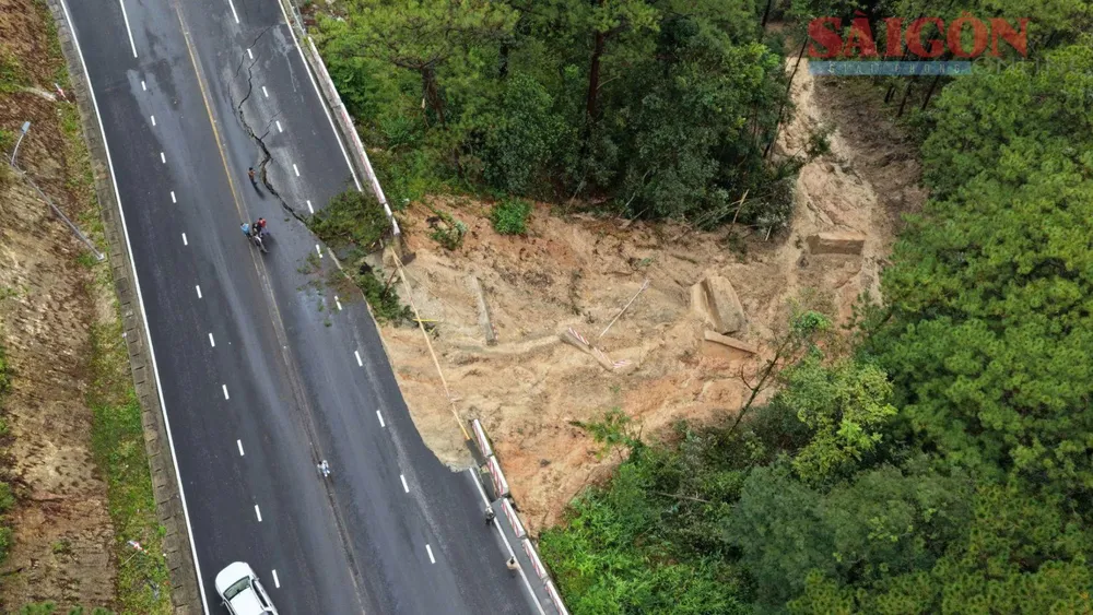 Místo sesuvu půdy na Prenn Pass před týdnem f64f4e6afdb971e728a8.jpg