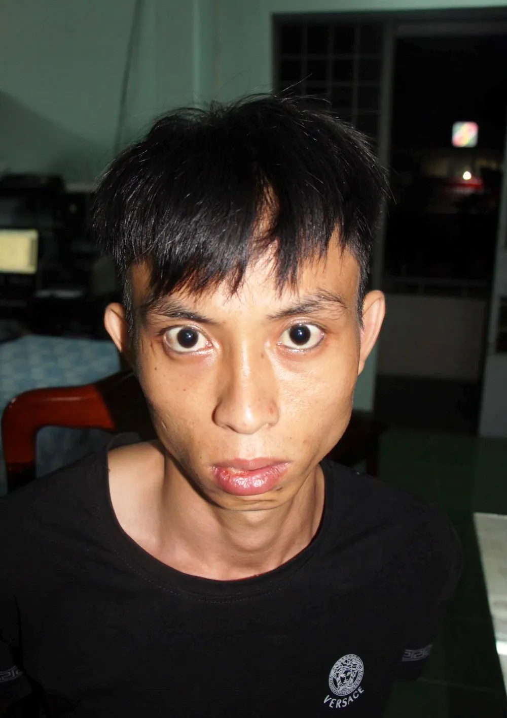 Chân dung 2 kẻ cướp ngân hàng tại Khánh Hòa ảnh 2