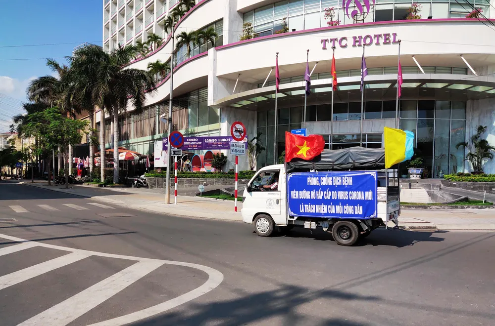 Biển Nha Trang không bóng người trong ngày đầu thực hiện Chỉ thị 16 về phòng, chống dịch Covid-19 ảnh 8 Biển Nha Trang không bóng người trong ngày đầu thực hiện Chỉ thị 16 về phòng, chống dịch Covid-19 ảnh 8