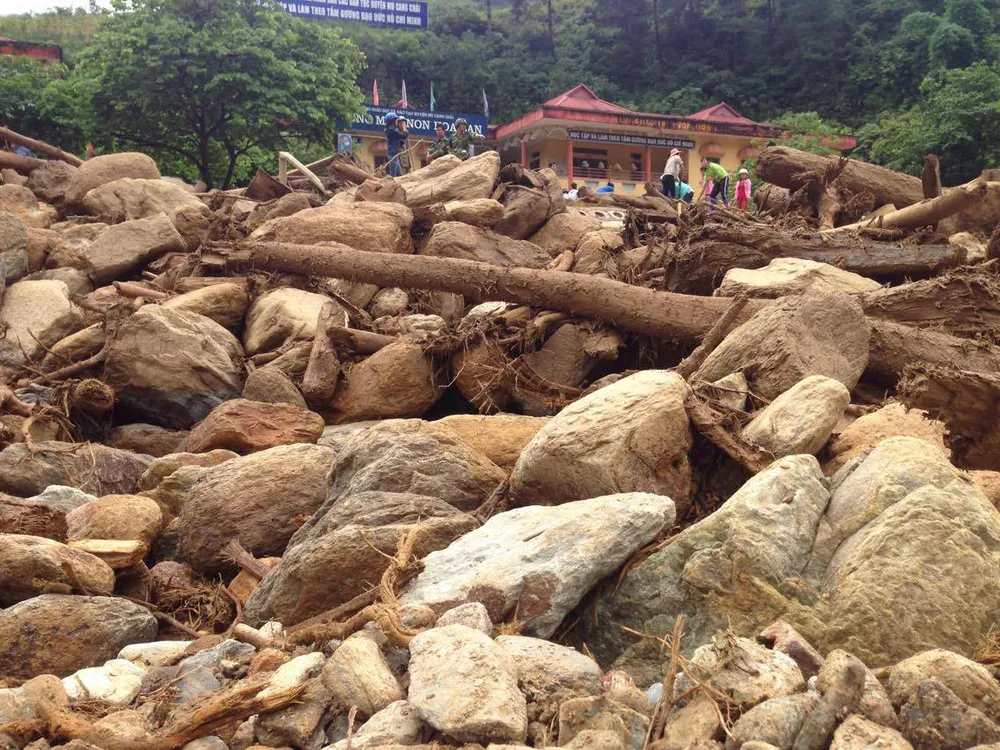 Ít nhất 20 người chết, mất tích do lũ quét ở các tỉnh phía Bắc  ảnh 1