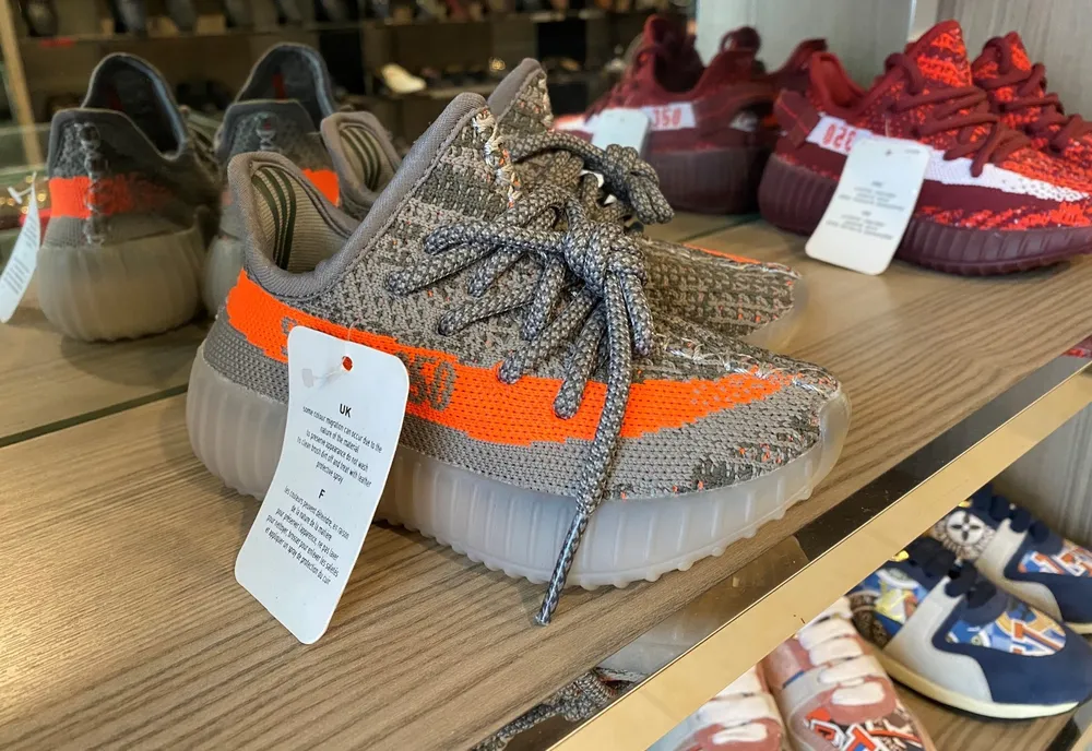 Đột kích các “tổng kho” thực phẩm chức năng, đồ hiệu thời trang giả ảnh 3