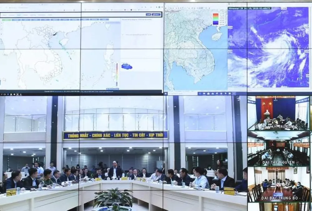 “Cuồng phong” số 9 sắp đổ vào Trung bộ, có thể đánh đắm các loại tàu thuyền ảnh 4