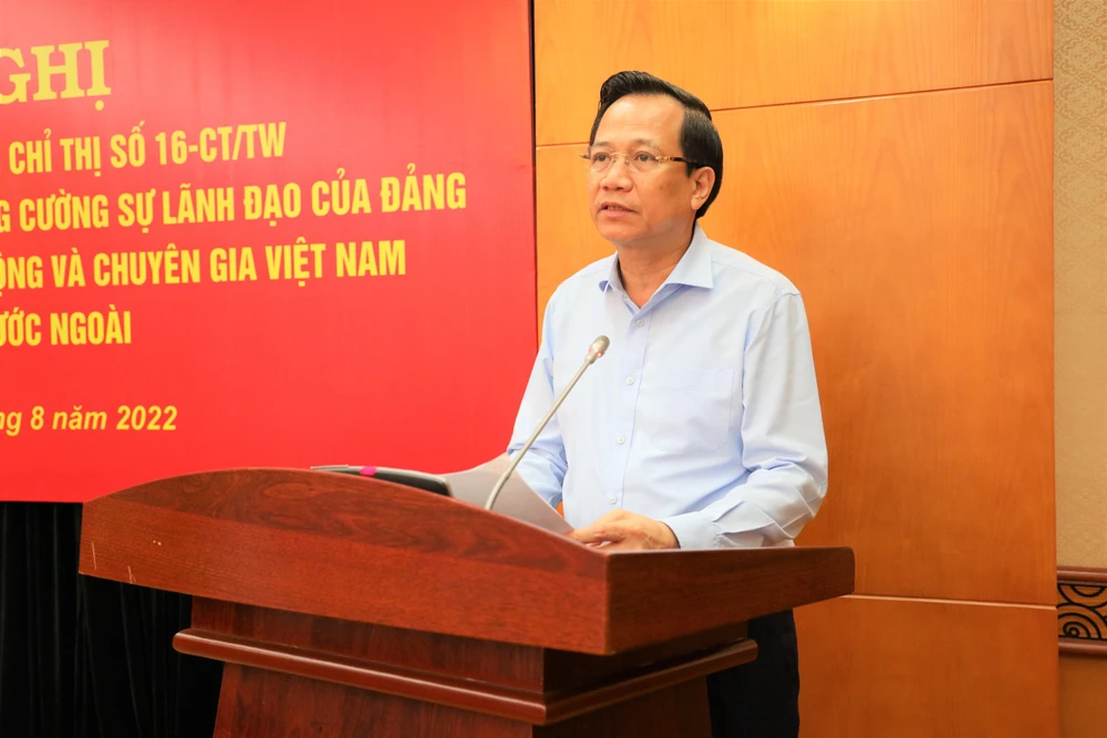 Mỗi năm, người lao động gửi về Việt Nam 10 tỷ USD ảnh 3 Mỗi năm, người lao động gửi về Việt Nam 10 tỷ USD ảnh 3