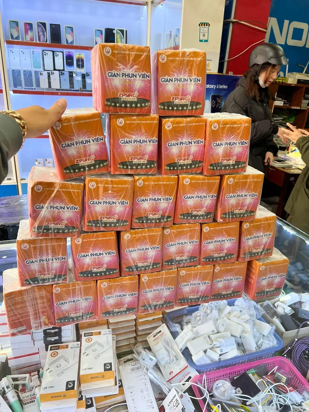 Theo thông báo mới, năm nay có tới 4 triệu hộp pháo hoa ra thị trường