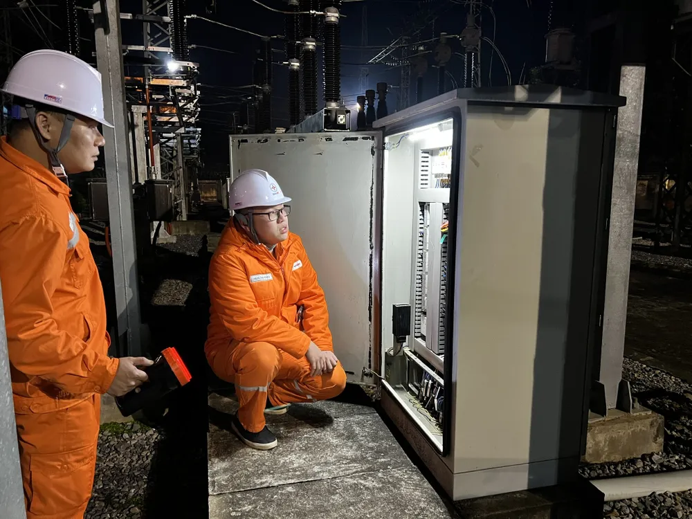 Theo EVN, Tết Quý Mão 2023 không xảy ra các sự cố đáng kể về truyền tải điện