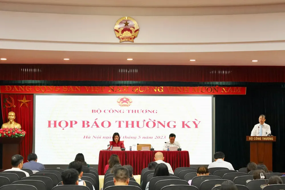 Họp báo thường kỳ của Bộ Công thương chiều 18-5