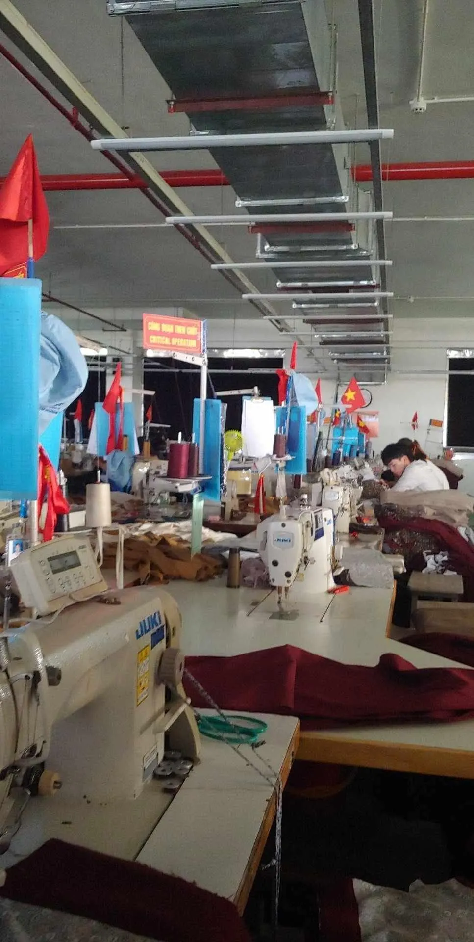 Một xưởng nay ở Thái Bình tạm dừng làm việc vì mất điện trưa 18-5. Ảnh do người dân cung cấp