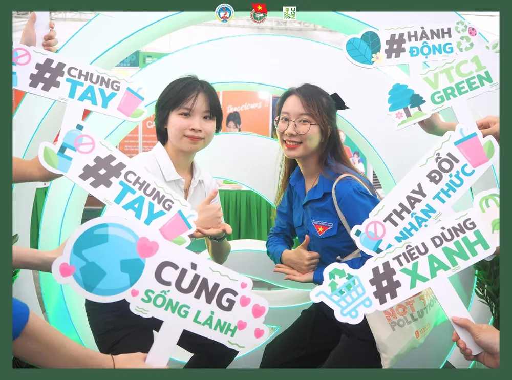 Giới trẻ hưởng ứng phong trào "Tiêu dùng xanh, cùng sống lành" Giới trẻ hưởng ứng phong trào "Tiêu dùng xanh, cùng sống lành"