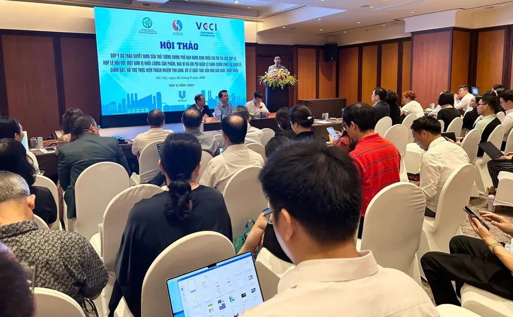 Một hội thảo đóng góp ý kiến cho dự thảo định mức chi phí tái chế Fs do VCCI tổ chức vào ngày 28-6 Một hội thảo đóng góp ý kiến cho dự thảo định mức chi phí tái chế Fs do VCCI tổ chức vào ngày 28-6