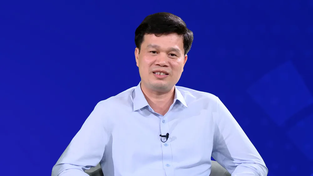 TS Kiều Xuân Thực tại cuộc tọa đàm ngày 12-10