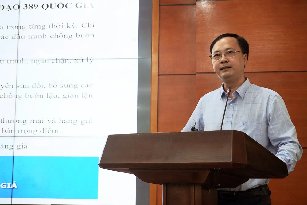 Phó Cục trưởng Cục Thú y Phan Quang Minh báo cáo tình hình gia súc, gia cầm nhập lậu Phó Cục trưởng Cục Thú y Phan Quang Minh báo cáo tình hình gia súc, gia cầm nhập lậu
