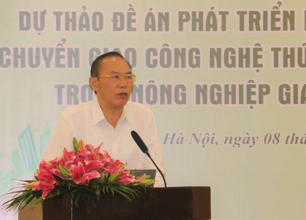 Thứ trưởng Bộ NN-PTNT Phùng Đức Tiến phát biểu Thứ trưởng Bộ NN-PTNT Phùng Đức Tiến phát biểu
