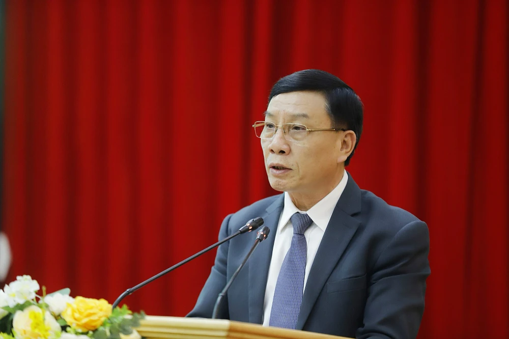 Ông Nguyễn Hồng Sơn, Trưởng Ban Tuyên giáo Trung ương Hội Nông dân Việt Nam giới thiệu về nội dung đại hội img-4367-3742.jpeg