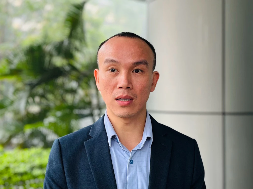 Ông Hoàng Phúc Lâm trả lời câu hỏi của báo chí trưa 2-2. Ảnh: TRẦN HÙNG img-5865-6988.jpeg