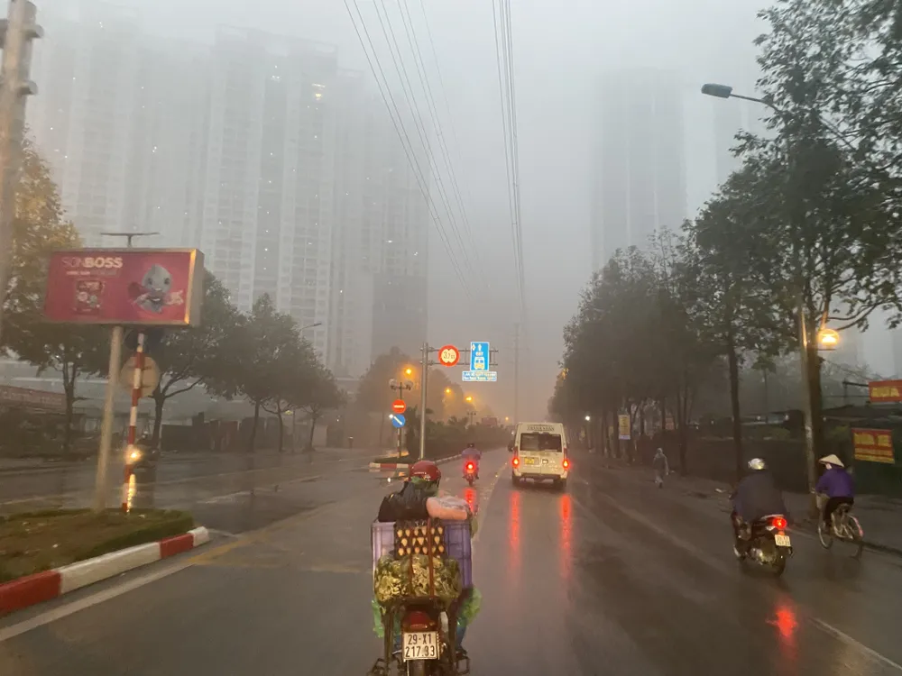 Đường Tố Hữu sáng sớm nay 4-3. Ảnh: VĂN PHÚC img-6679-8025.jpeg