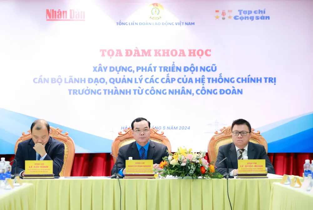 Chủ tịch Tổng LĐLĐ Việt Nam, Tổng Biên tập Báo Nhân dân và Tổng Biên tập Tạp chí Cộng sản cùng chủ trì tọa đàm sáng 19-5 IMG_9262.jpeg