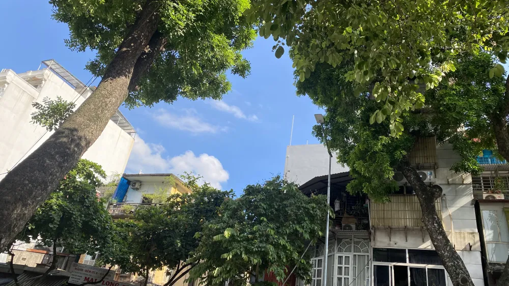 Bầu trời Hà Nội chiều 3-8. Ảnh: VĂN PHÚC IMG_1371.jpeg