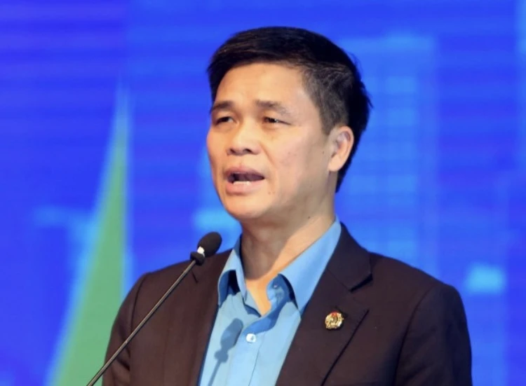 Phó Chủ tịch Tổng Liên đoàn Lao động Việt Nam Ngọ Duy Hiểu phát biểu IMG_6329.jpeg