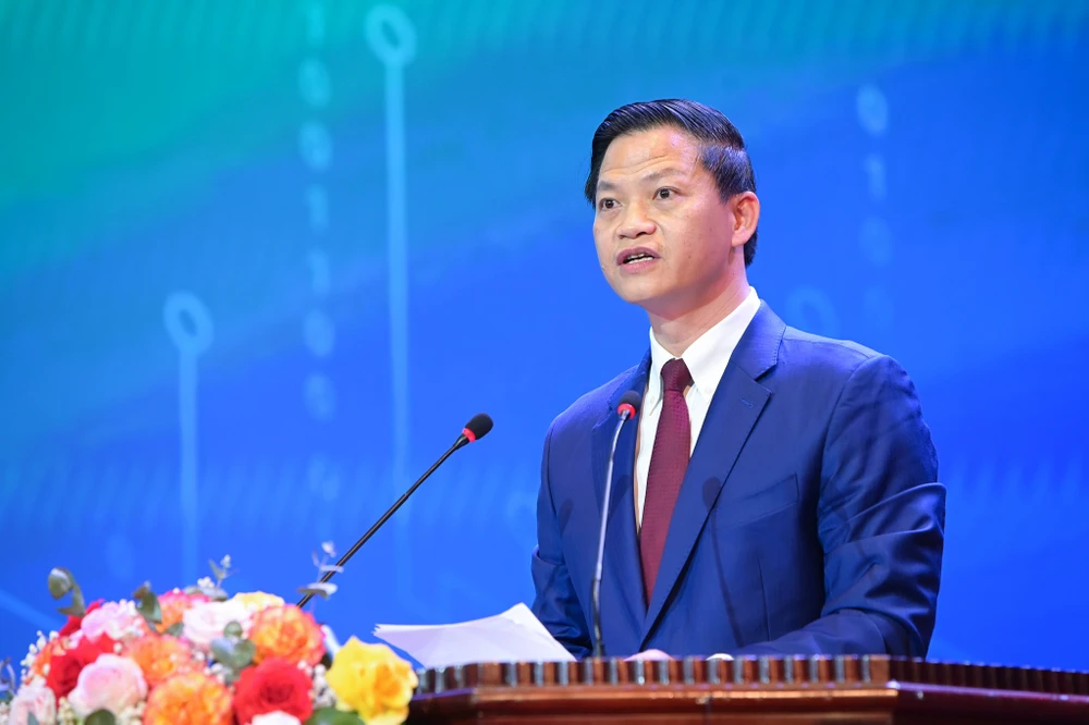 Chủ tịch UBND tỉnh Bắc Ninh Vương Quốc Tuấn phát biểu tại hội nghị 5b2a349b8700f493c386f136fa359f0b.jpeg